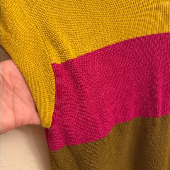 LOFT Tee - Picture 5 of 5